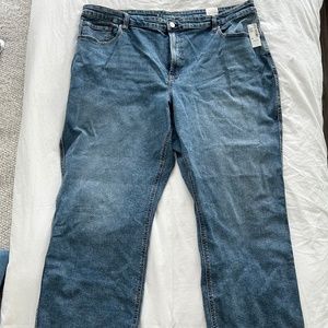 NEW Plus Size Reitmans Jeans - Size 38